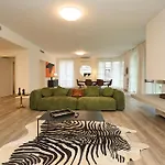 Absolute Luxury Home, 15 Minutes Walk San Siro * מילאנו