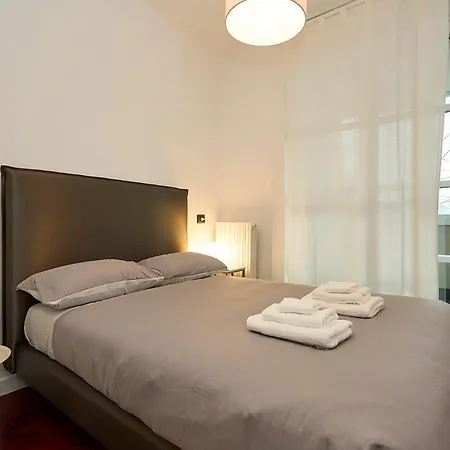 Absolute Luxury Home, 15 Minutes Walk San Siro דירה *