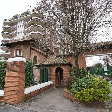 Apartment Absolute Luxury Home, 15 Minutes Walk San Siro