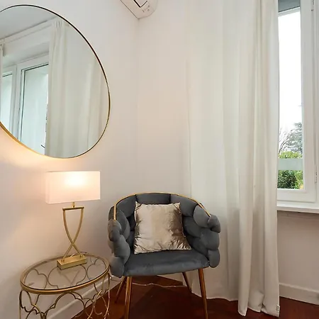 Apartment Absolute Luxury Home, 15 Minutes Walk San Siro Mailand