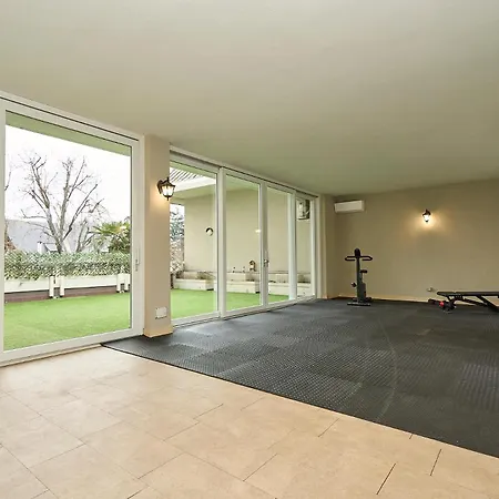 Absolute Luxury Home, 15 Minutes Walk San Siro * Mailand