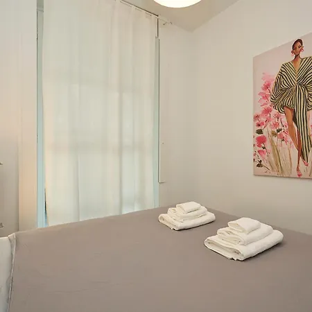 Apartment Absolute Luxury Home, 15 Minutes Walk San Siro
