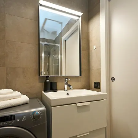 Absolute Luxury Home, 15 Minutes Walk San Siro Apartment