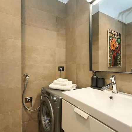 Absolute Luxury Home, 15 Minutes Walk San Siro * Mailand
